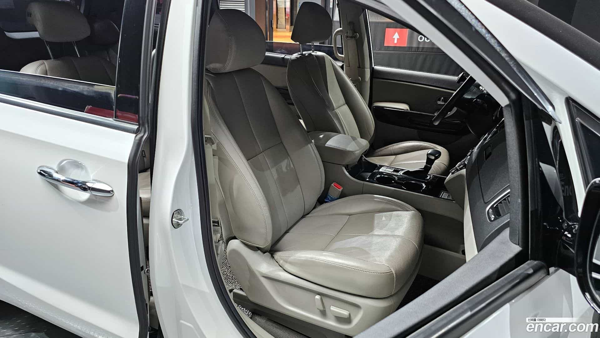 Canival Kia 2020.1-INNER-010