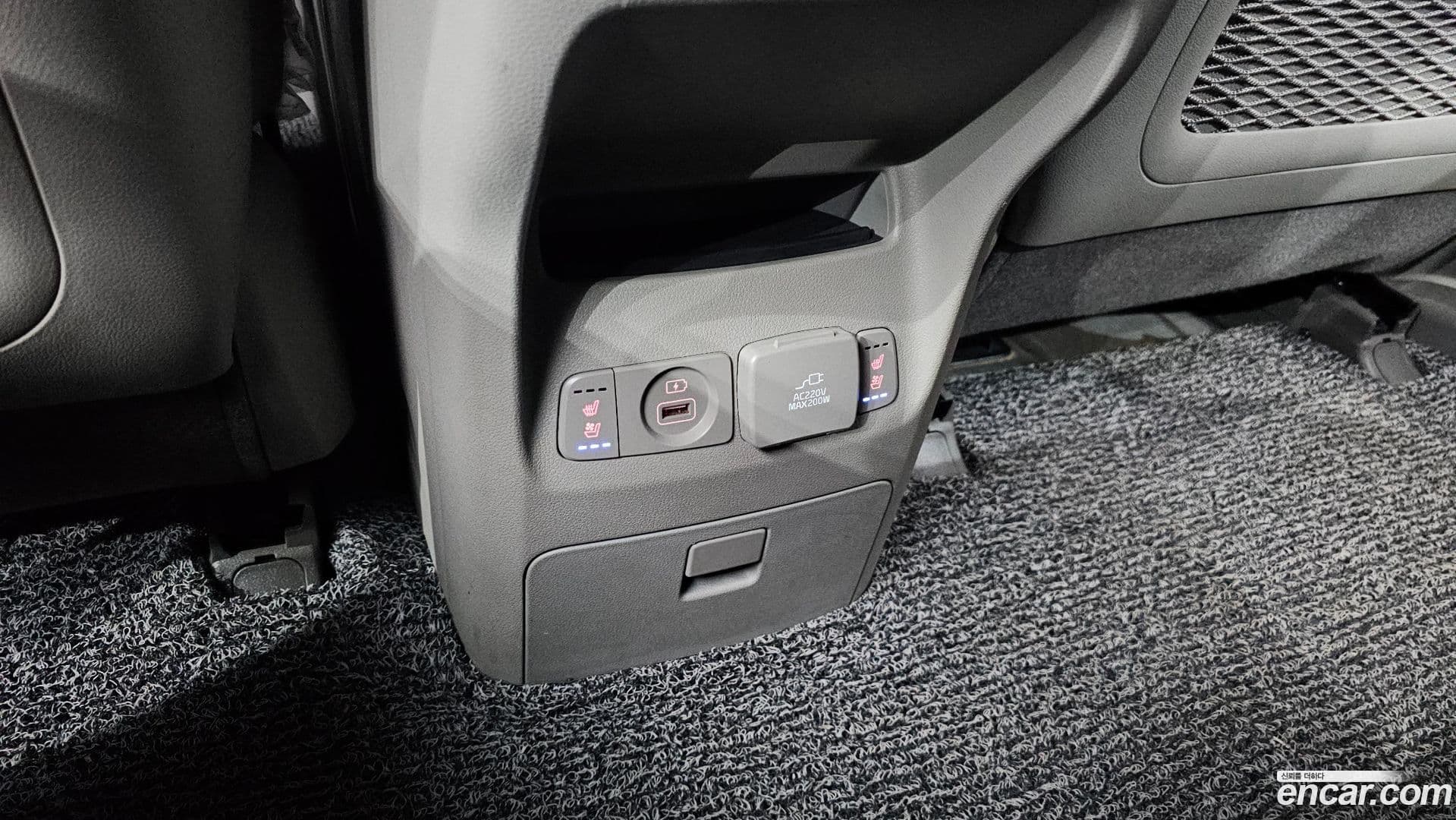 Main__Slider__Photo:Canival Kia 2020.1-18