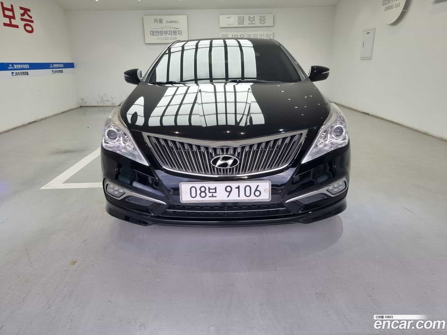 Grandeur Hyundai 2015.9-OUTER-001