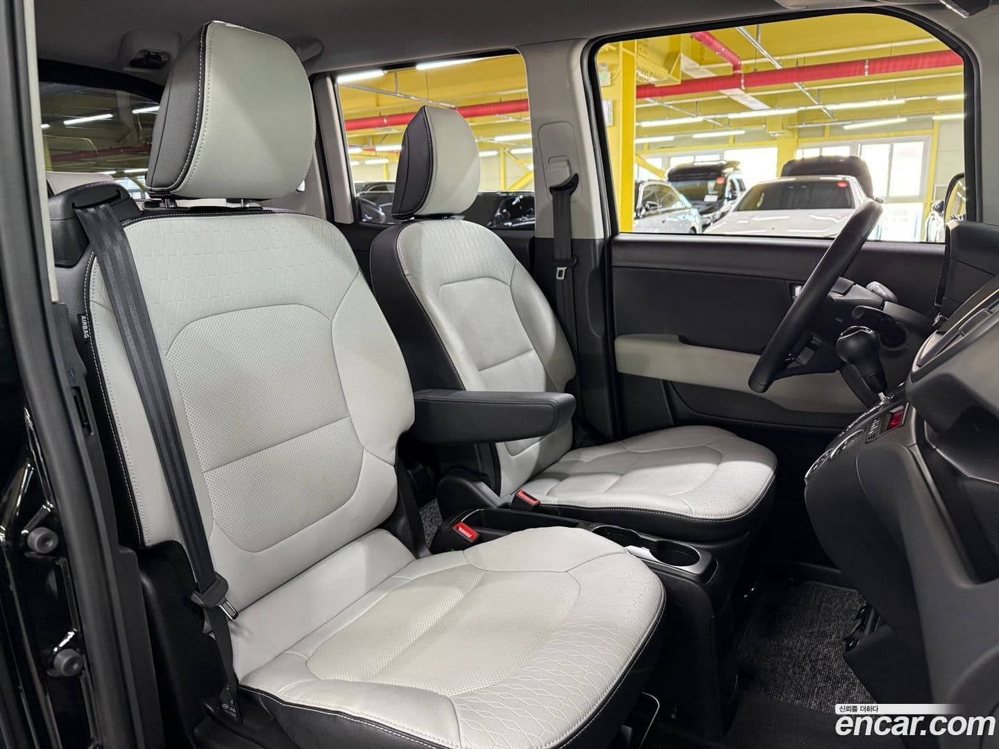 Main__Slider__Photo:RAY Kia 2022.9-10