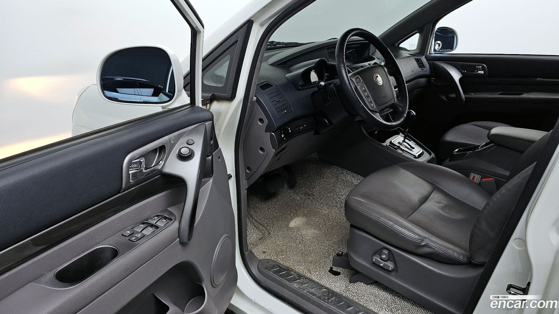 Main__Slider__Photo:KORANDO KG_Mobility_Ssangyong 2013.1-10