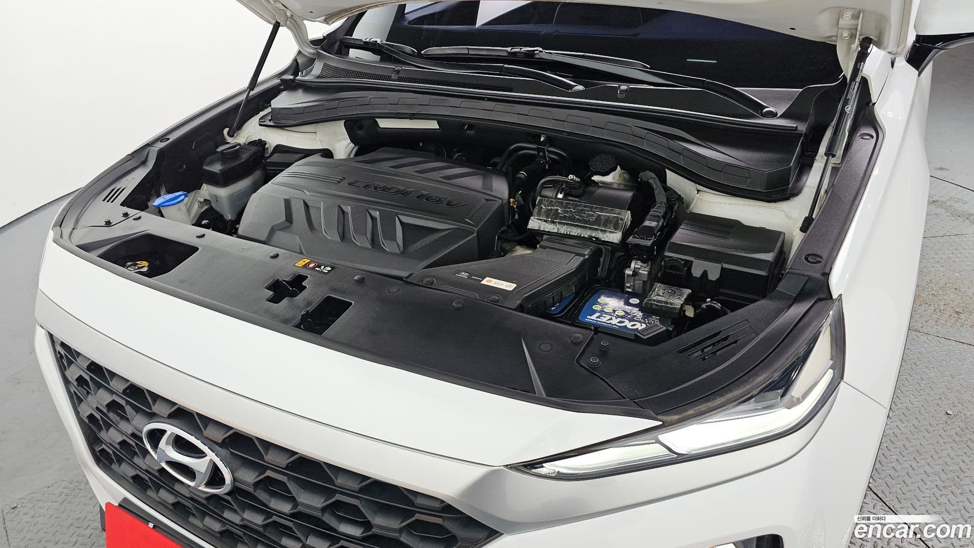 Main__Slider__Photo:Santafe Hyundai 2019.2-5