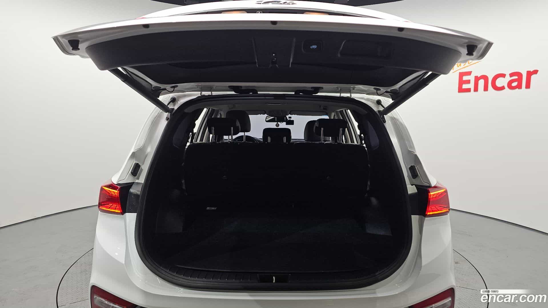 Santafe Hyundai 2019.2-OPTION-024