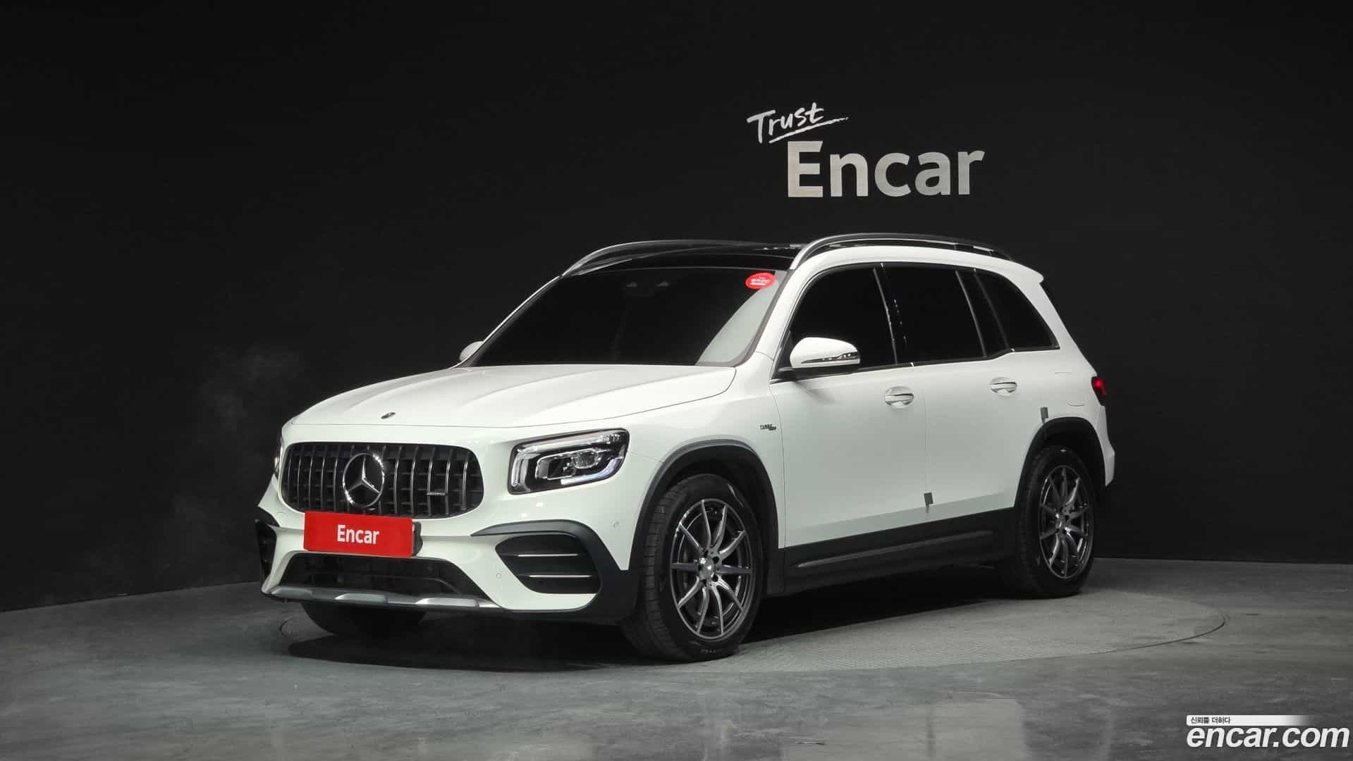 GLB-Class Mercedes-Benz 2022.9-OUTER-001