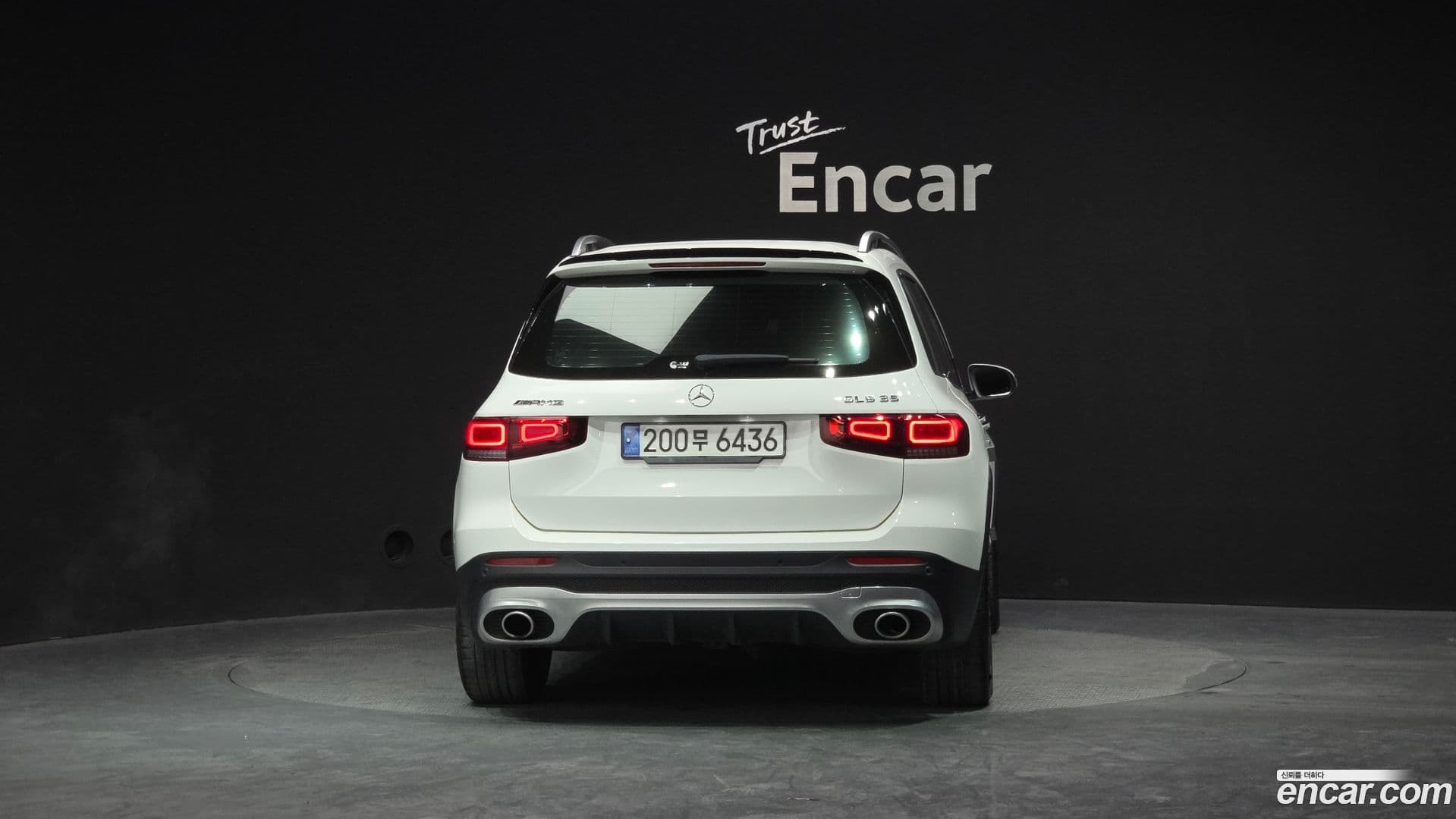 Main__Slider__Photo:GLB-Class Mercedes-Benz 2022.9-3