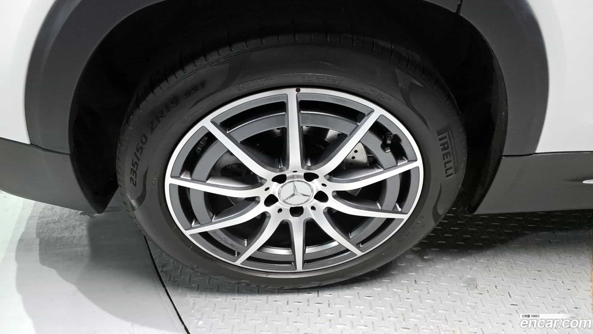 GLB-Class Mercedes-Benz 2022.9-OUTER-005