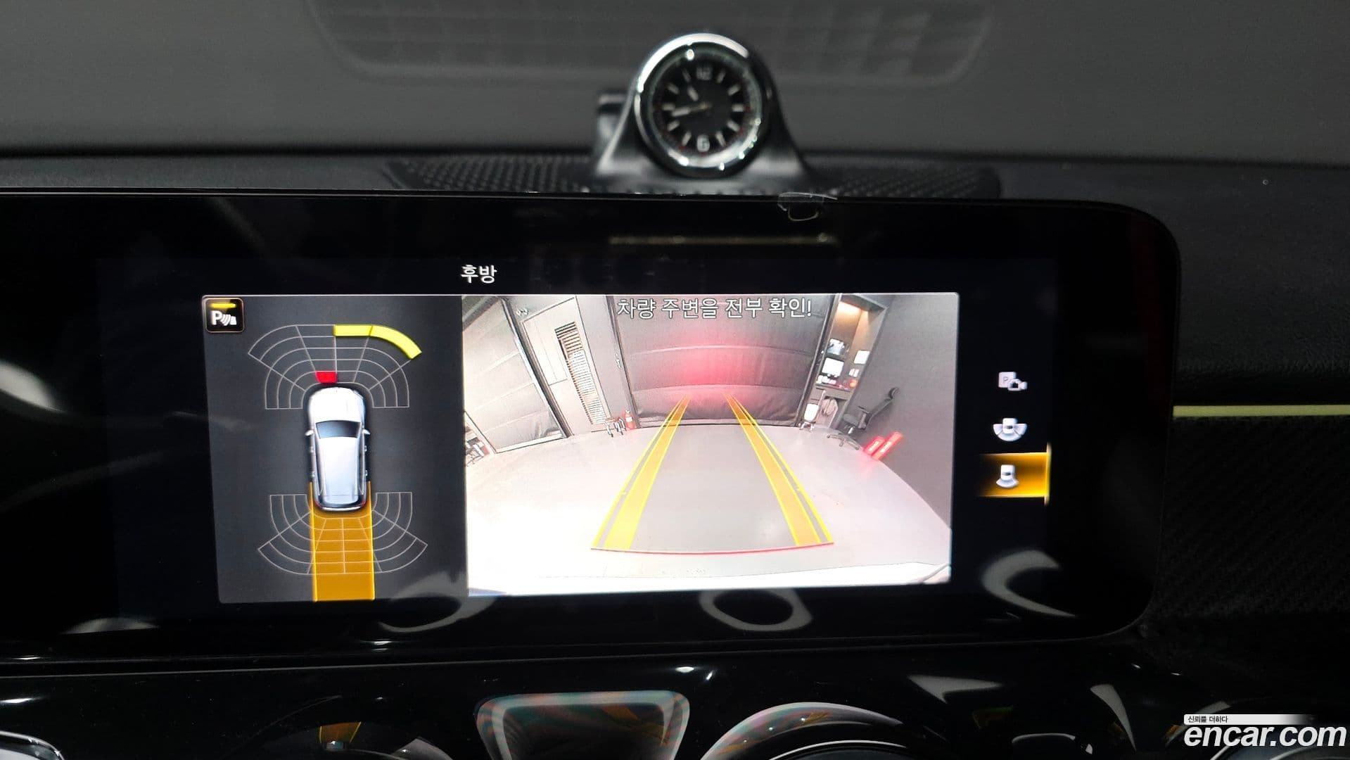 Main__Slider__Photo:GLB-Class Mercedes-Benz 2022.9-14