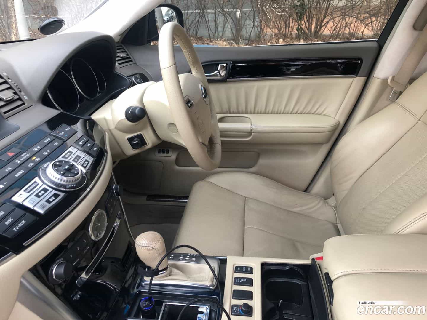 Galue Mitsuoka 2009.11-OUTER-003