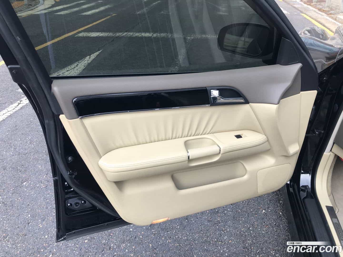 Galue Mitsuoka 2009.11-INNER-007