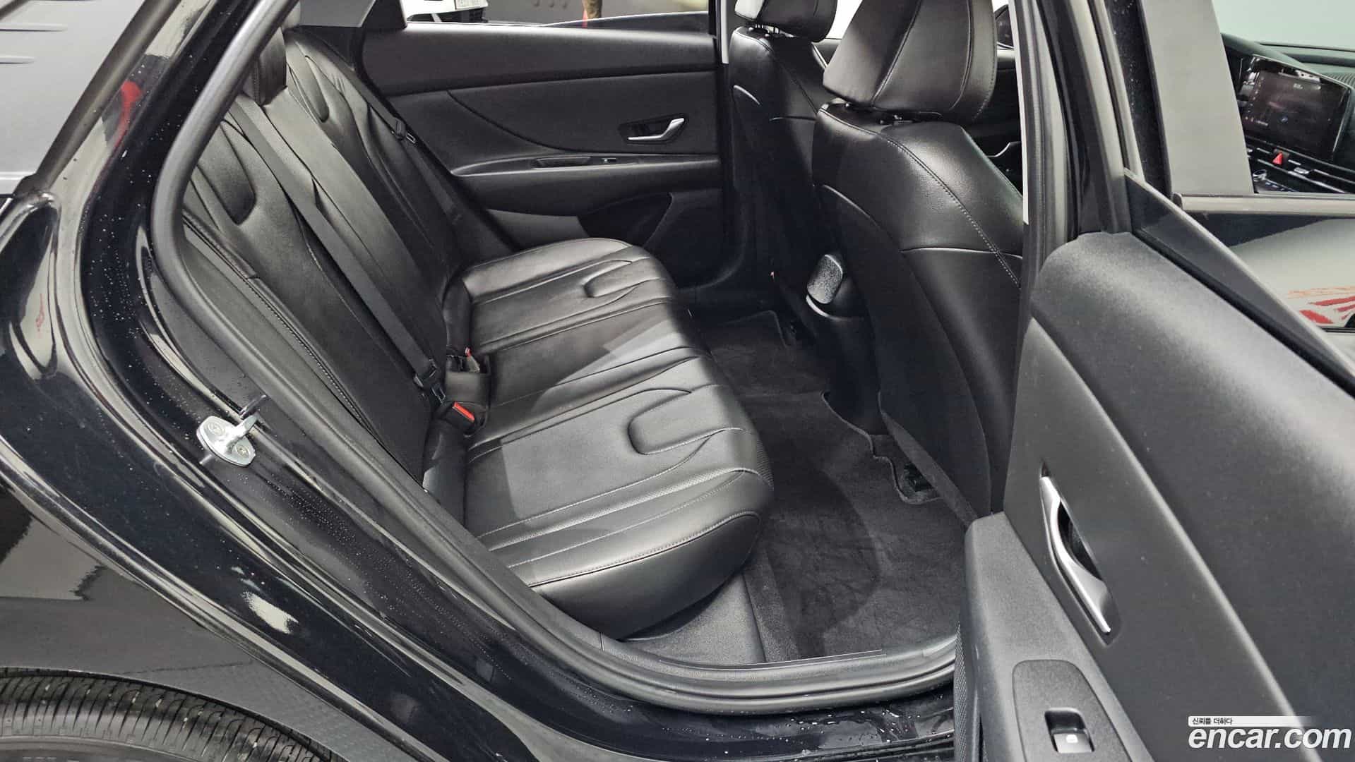 AVANTE Hyundai 2021.9-OPTION-017