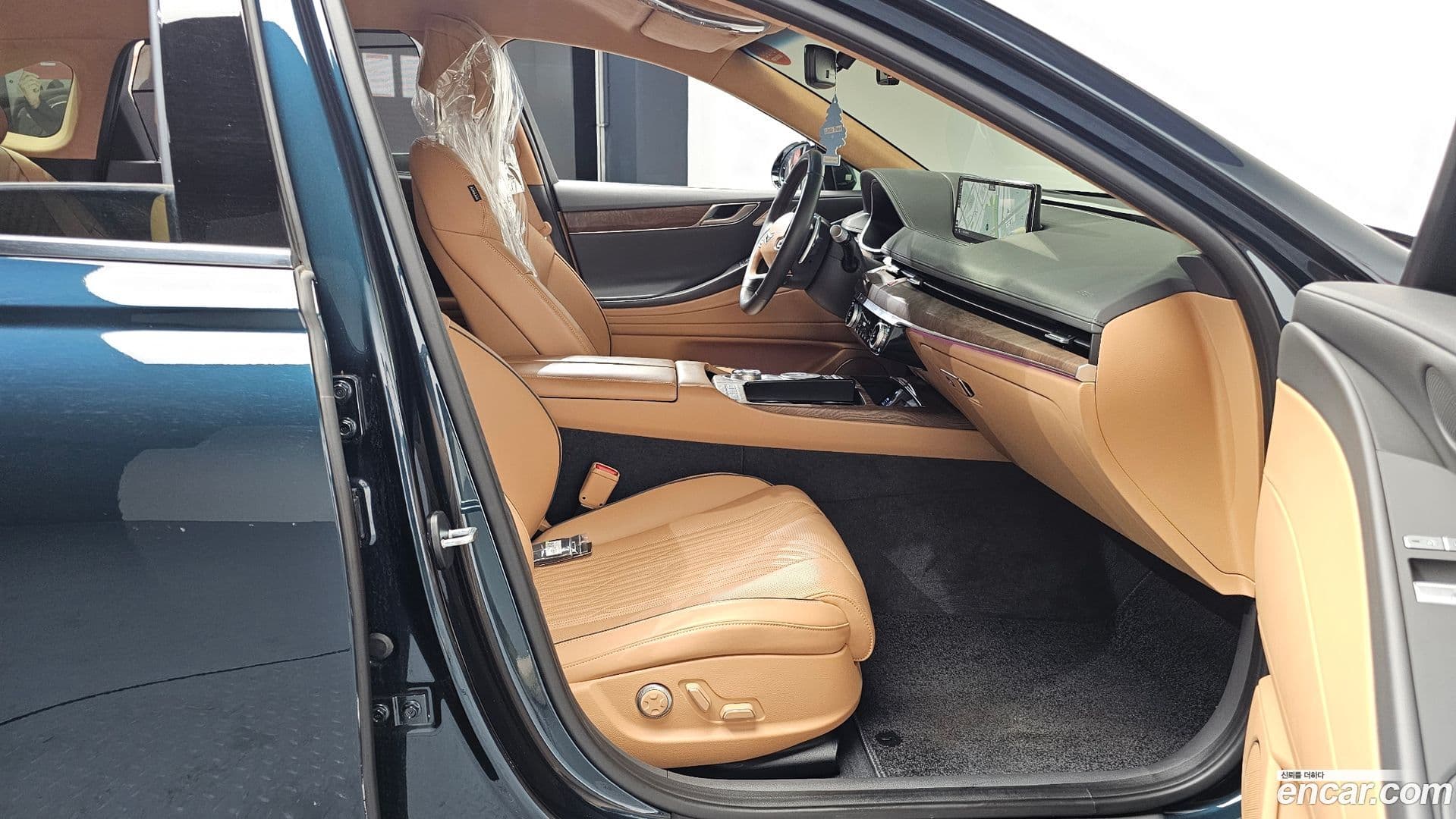 Main__Slider__Photo:G80 Genesis 2021.11-10