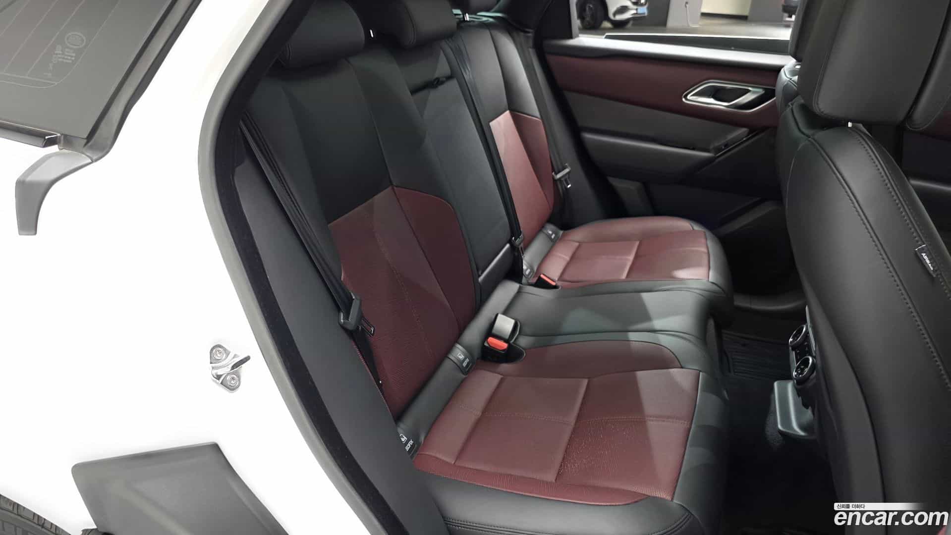 Range Rover Velar Land Rover 2024.10-OPTION-016