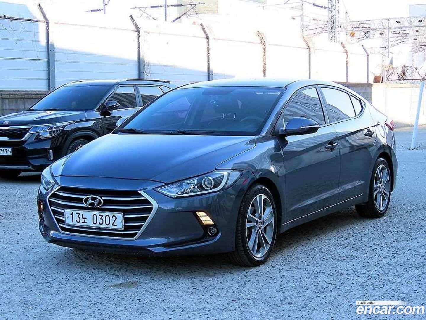 AVANTE Hyundai 2016.10-OUTER-002