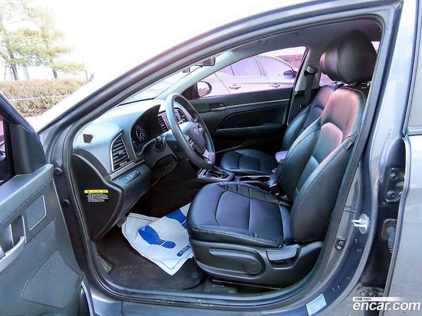 Main__Slider__Photo:AVANTE Hyundai 2016.10-4