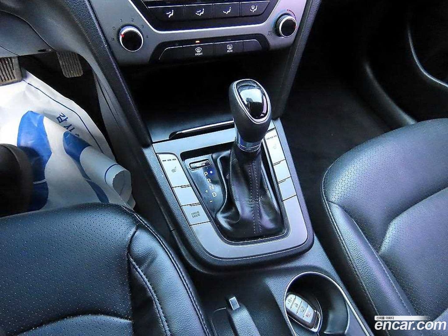 Main__Slider__Photo:AVANTE Hyundai 2016.10-9