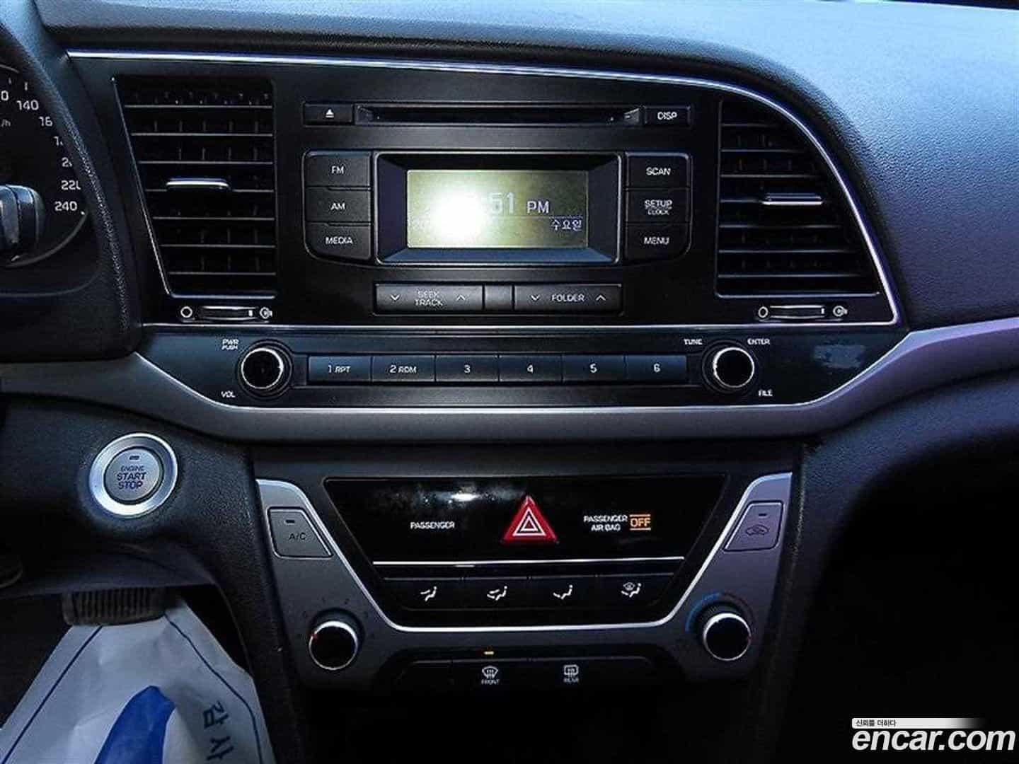 AVANTE Hyundai 2016.10-OPTION-017