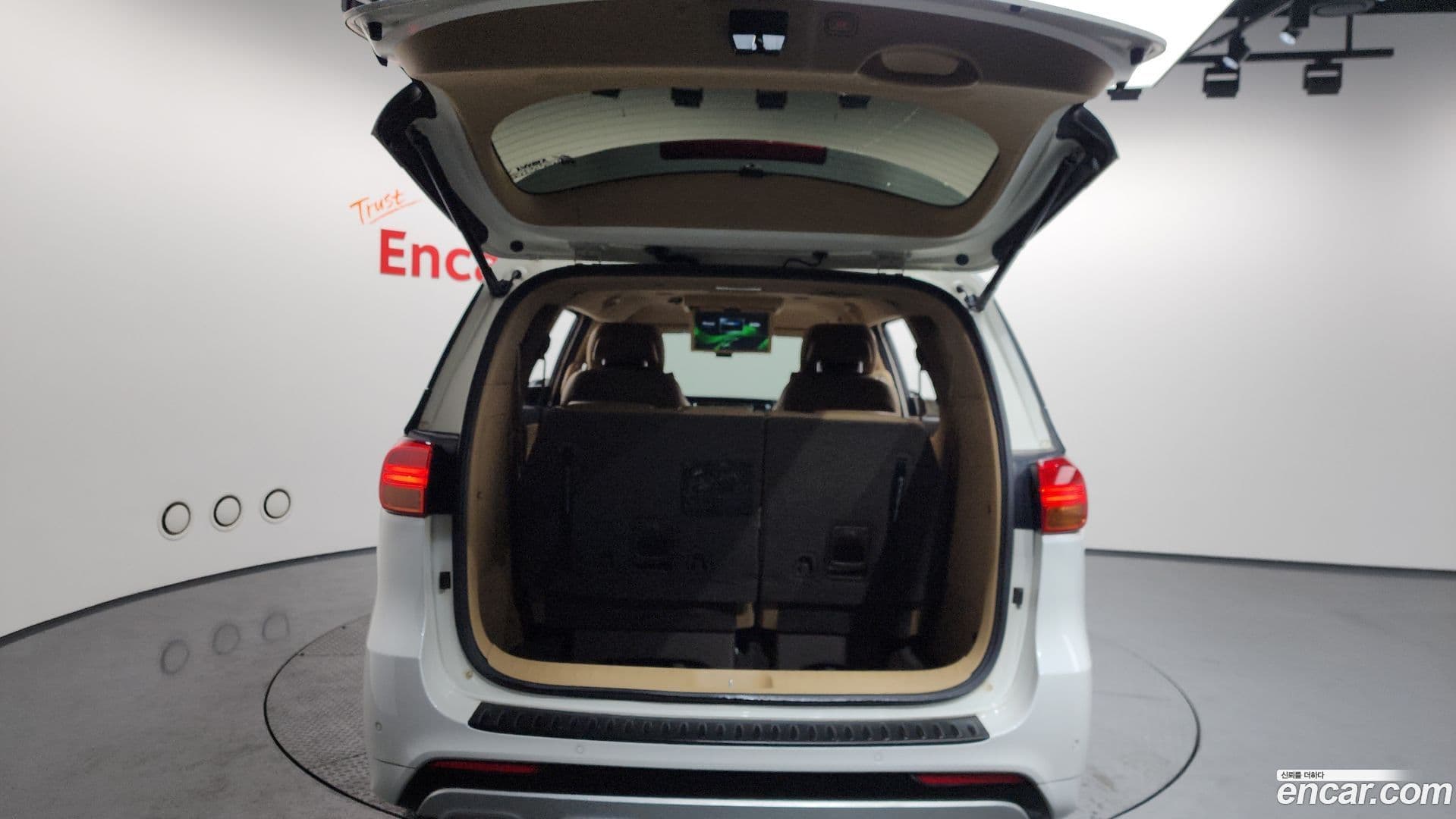 Main__Slider__Photo:Canival Kia 2016.6-19