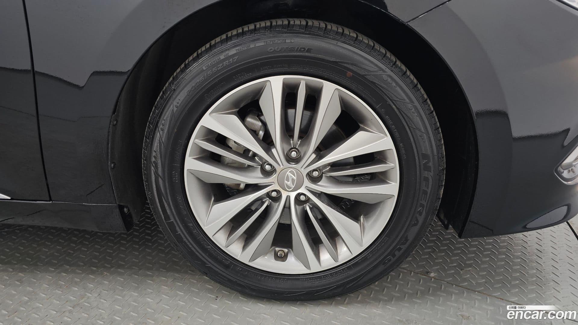 Main__Slider__Photo:Grandeur Hyundai 2016.6-4