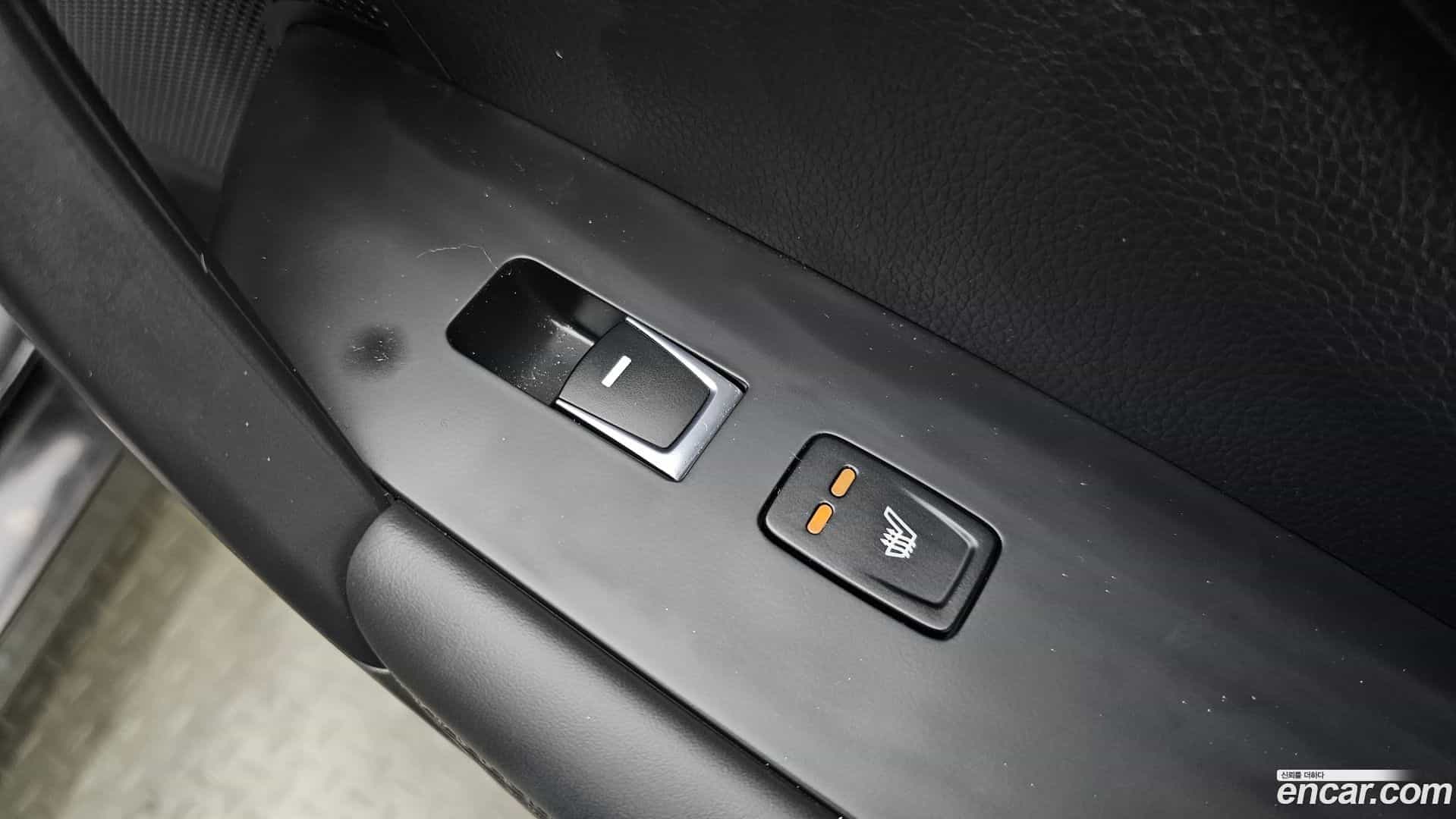 Grandeur Hyundai 2016.6-OPTION-023