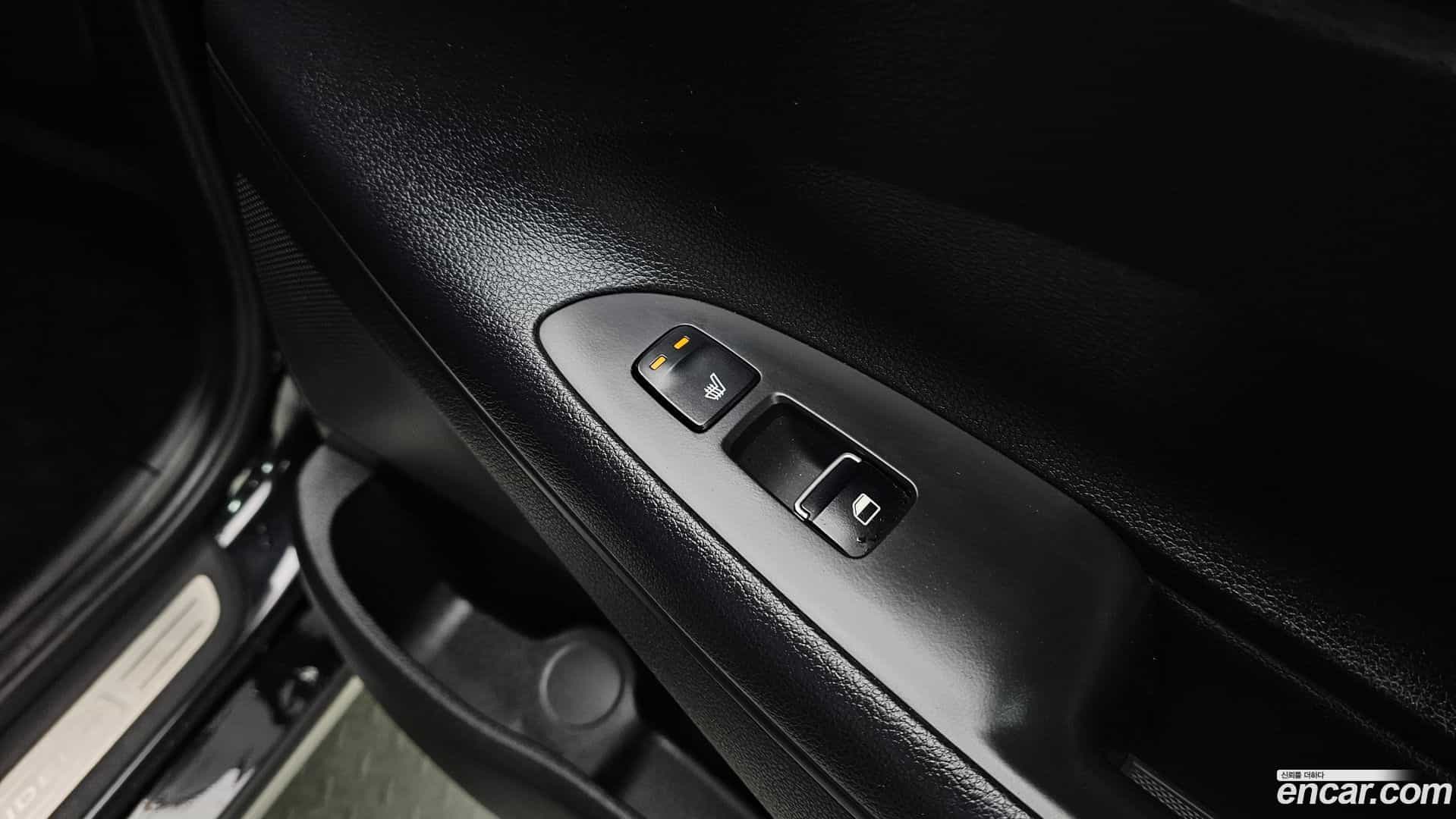 Grandeur Hyundai 2017.6-OPTION-023