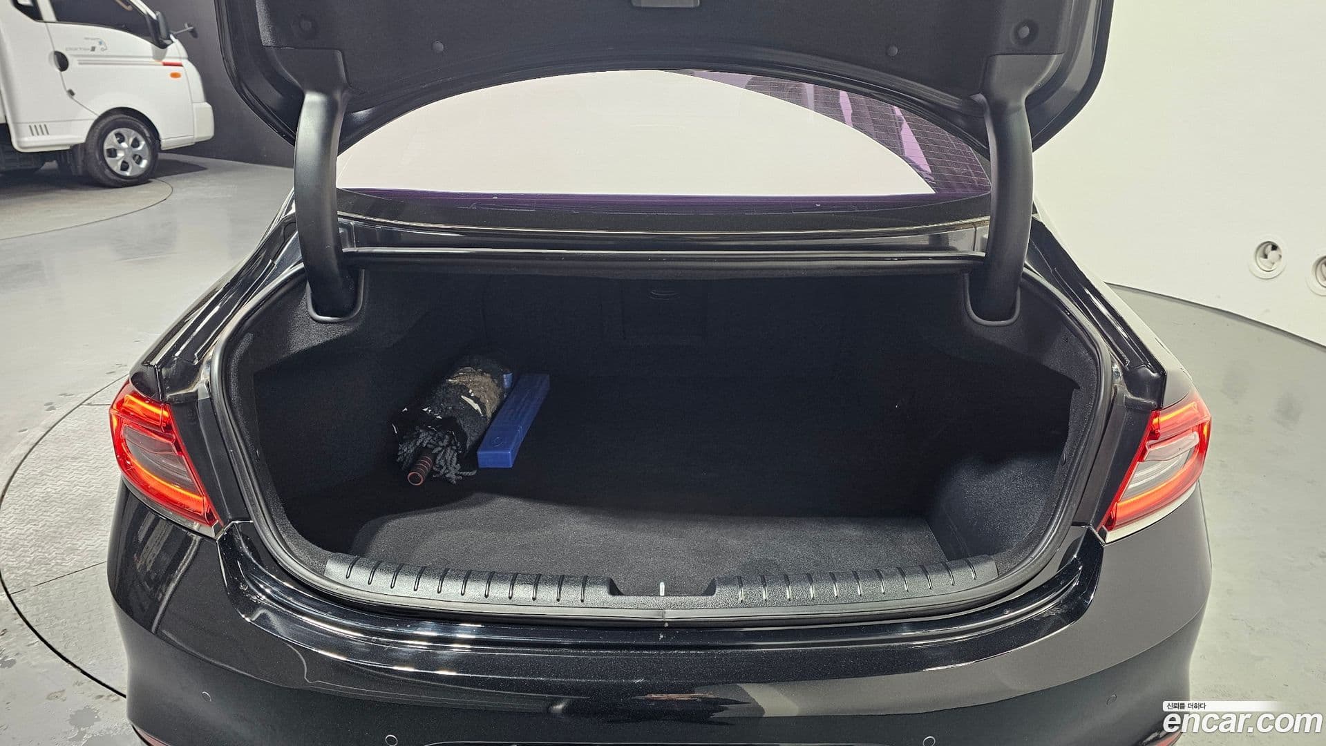 Main__Slider__Photo:Grandeur Hyundai 2017.6-19