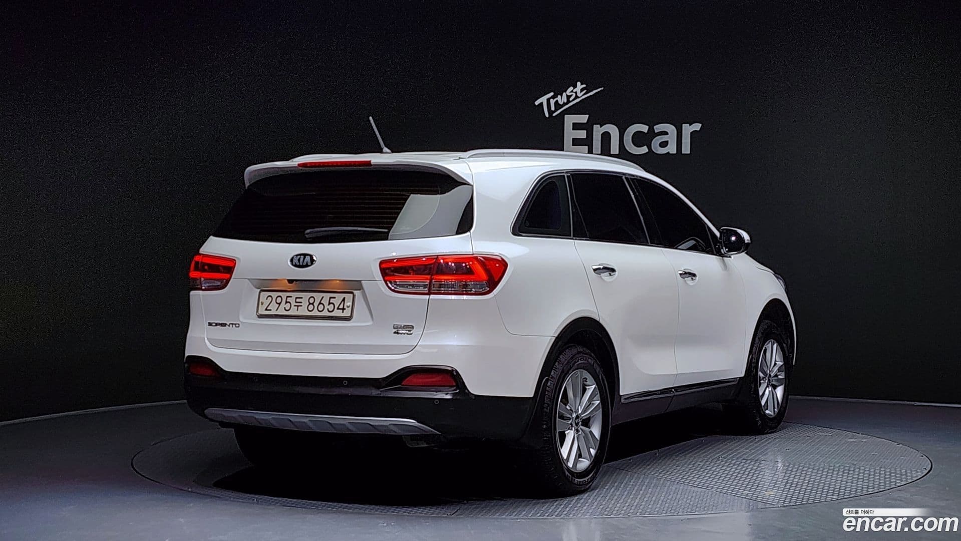 Main__Slider__Photo:Sorento Kia 2016.11-1