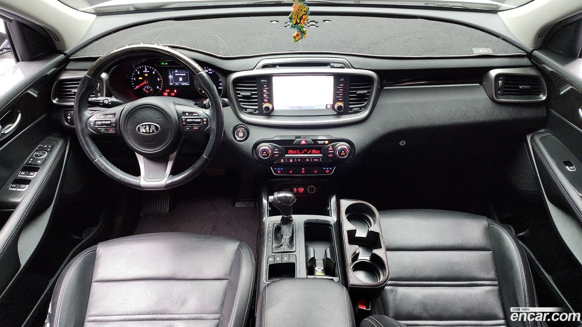 Main__Slider__Photo:Sorento Kia 2016.11-6