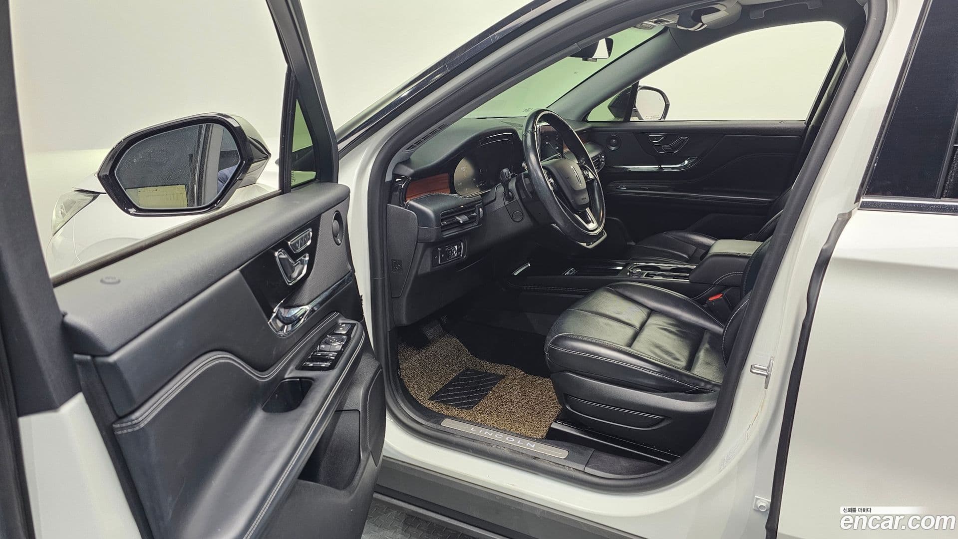 Main__Slider__Photo:Corsair Lincoln 2020.5-9