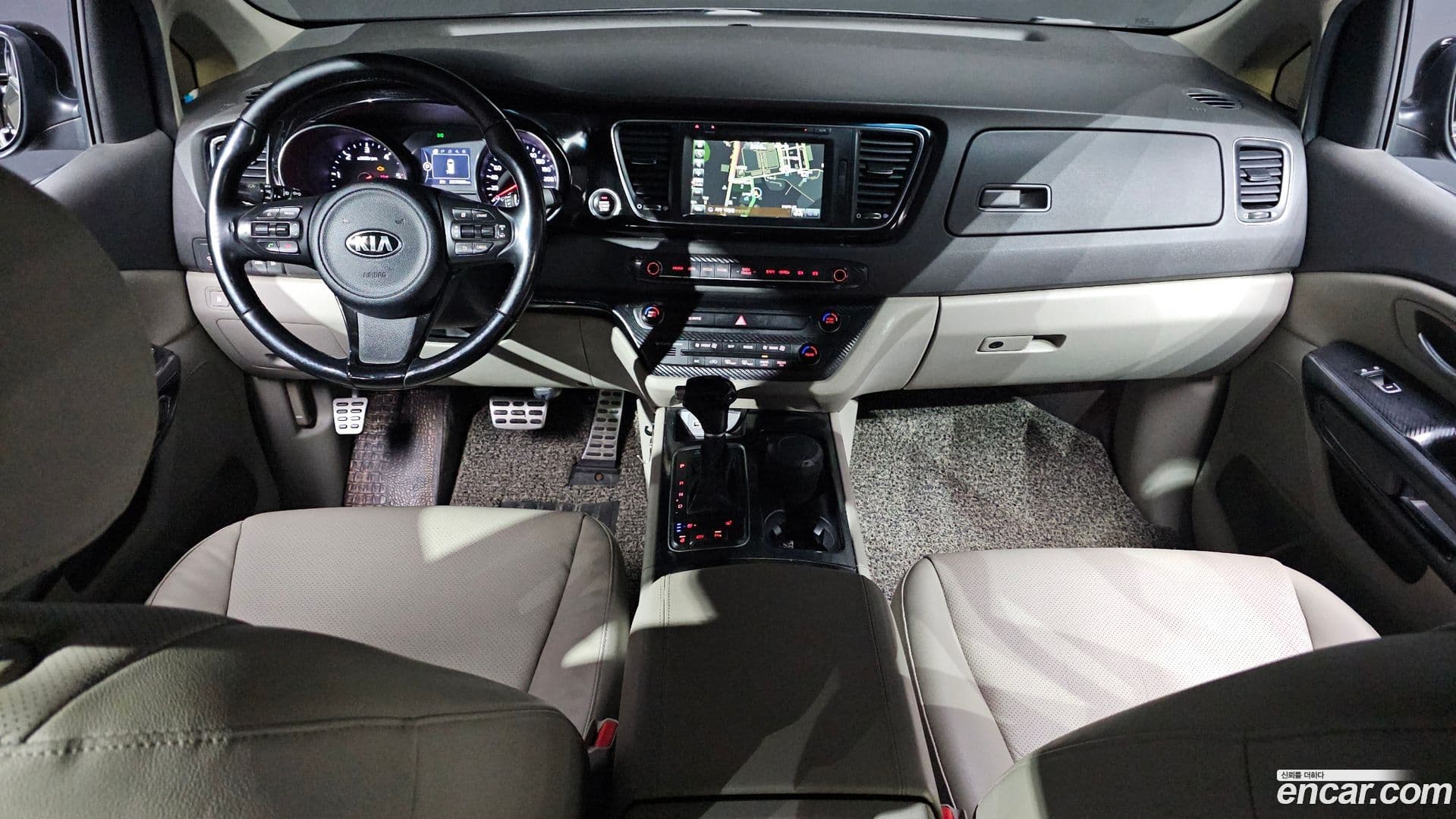 Main__Slider__Photo:Canival Kia 2014.6-6