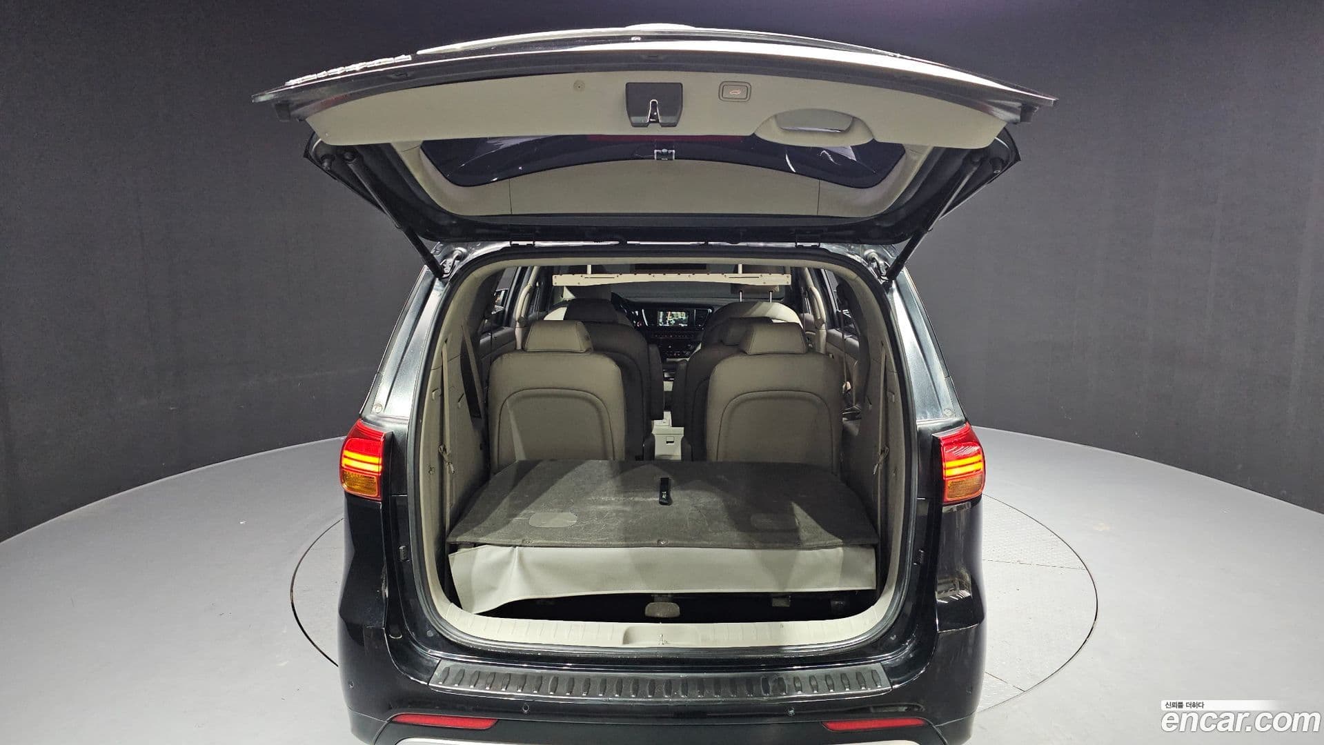 Main__Slider__Photo:Canival Kia 2014.6-19