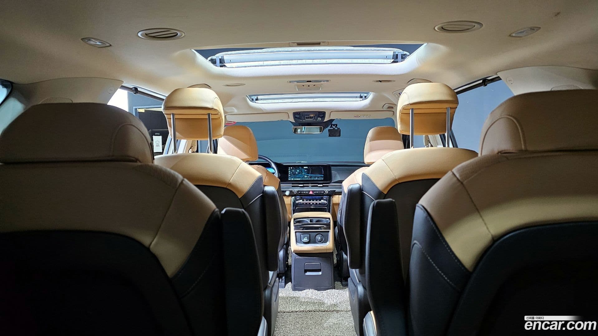 Main__Slider__Photo:Canival Kia 2021.2-19