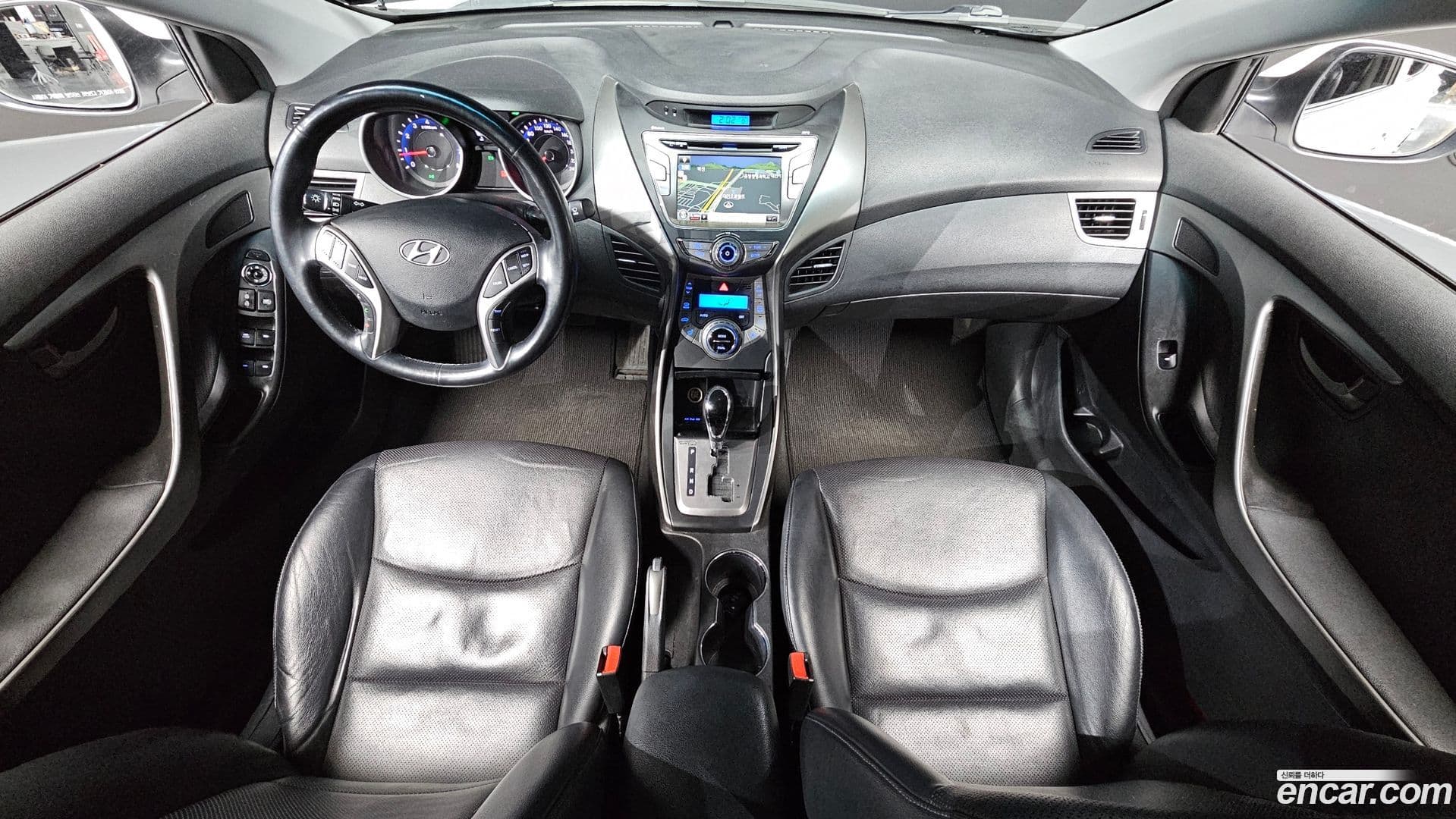 Main__Slider__Photo:AVANTE Hyundai 2012.9-6