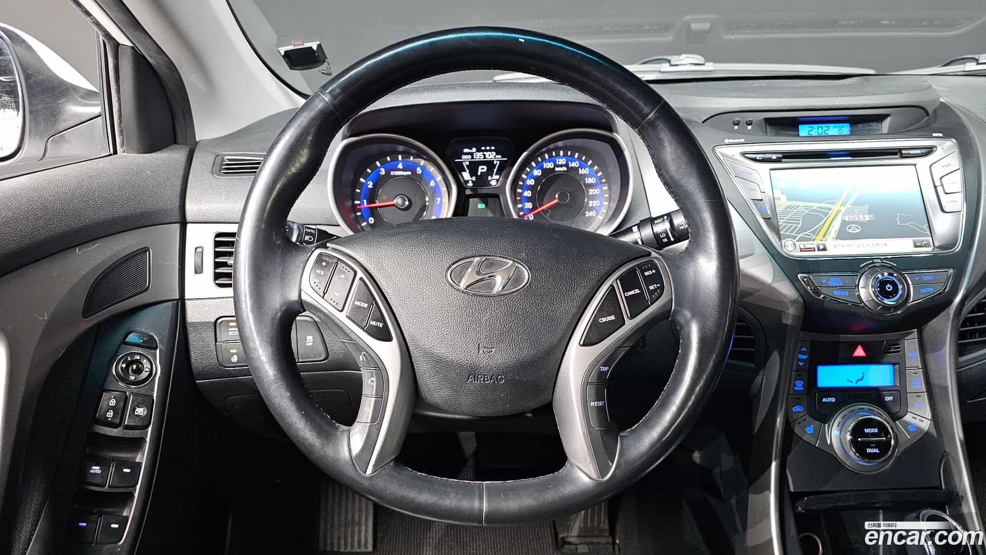 AVANTE Hyundai 2012.9-OPTION-021