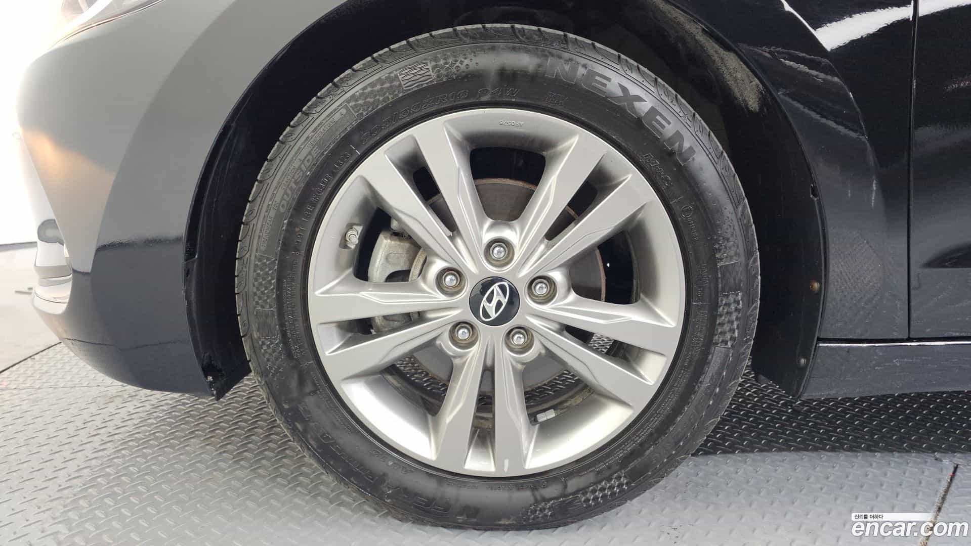 AVANTE Hyundai 2016.9-OUTER-005