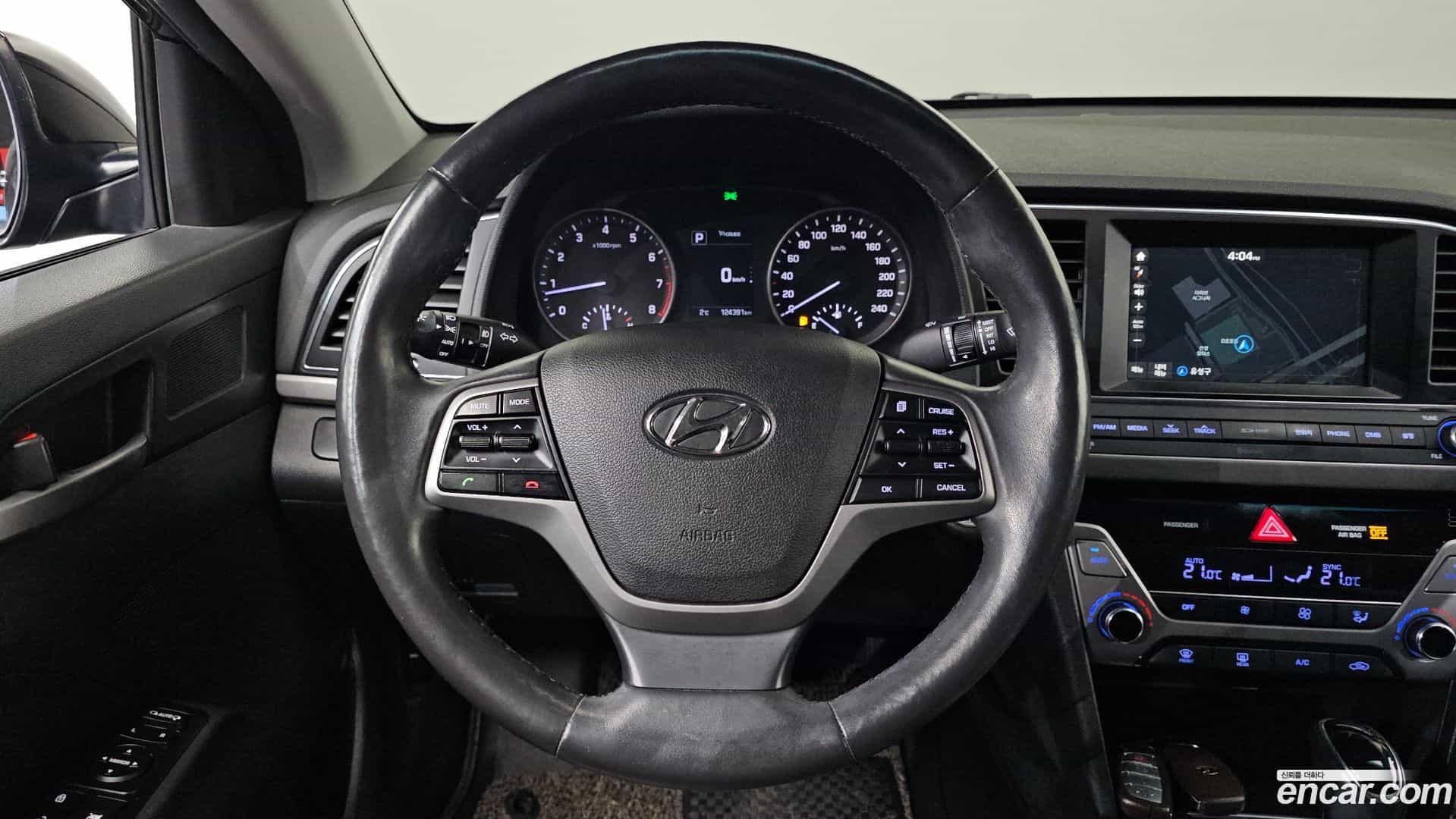 AVANTE Hyundai 2016.9-OPTION-021