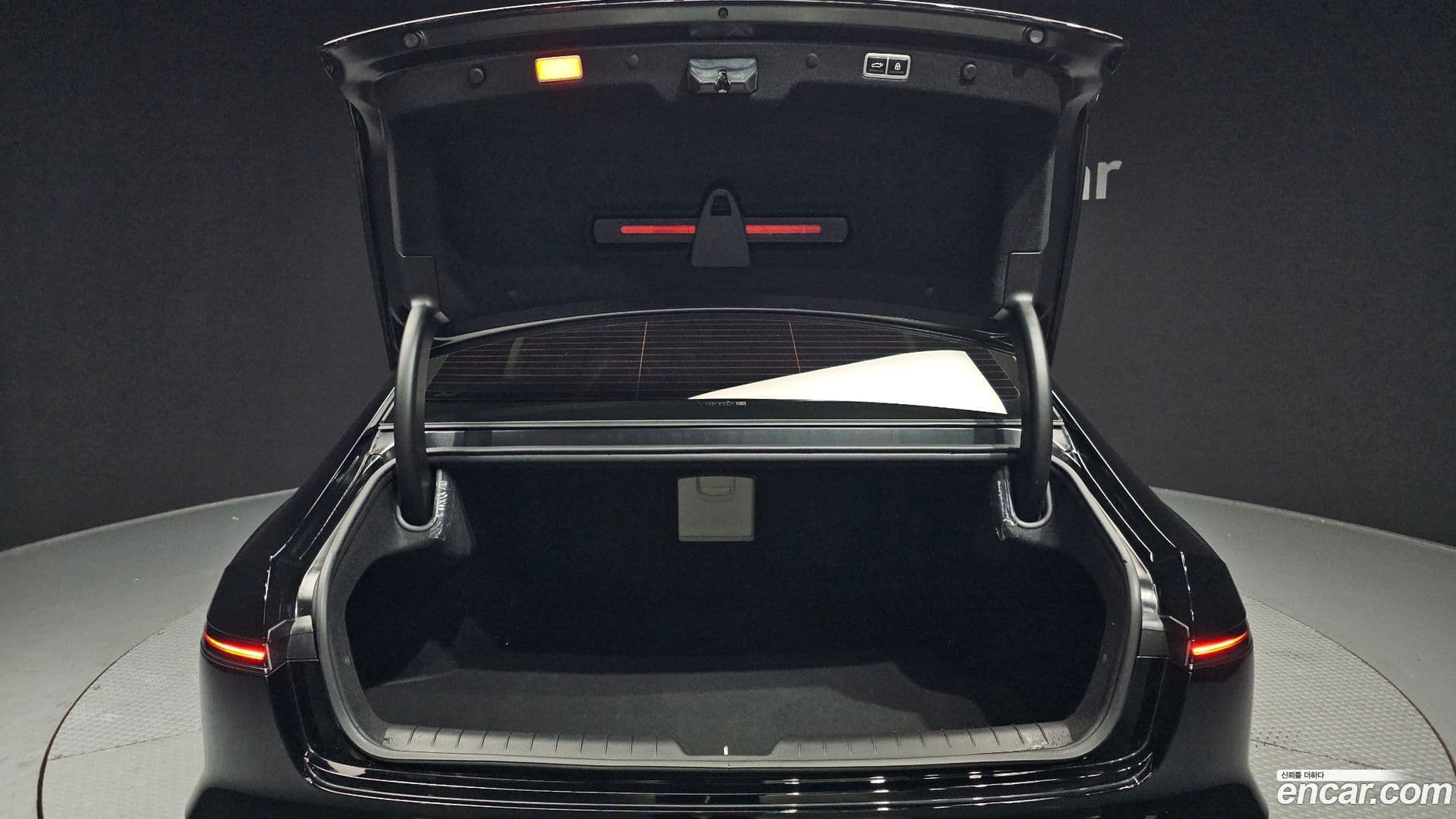 Main__Slider__Photo:Grandeur Hyundai 2024.11-19