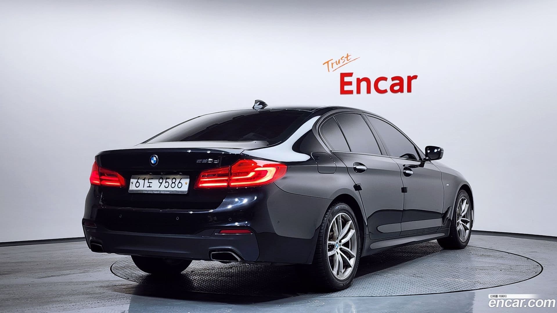 Main__Slider__Photo:5-Series BMW 2017.3-1