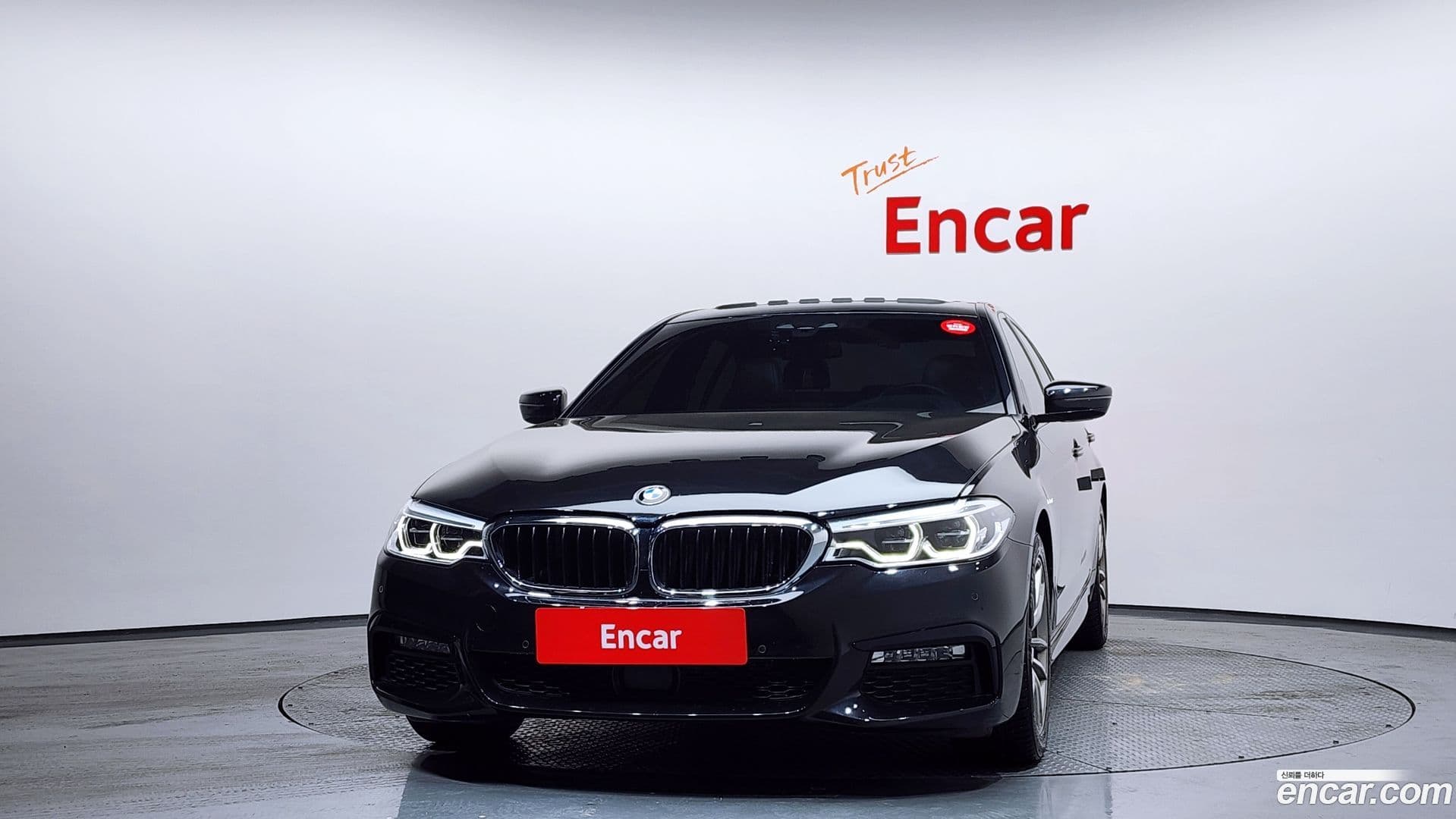 Main__Slider__Photo:5-Series BMW 2017.3-2