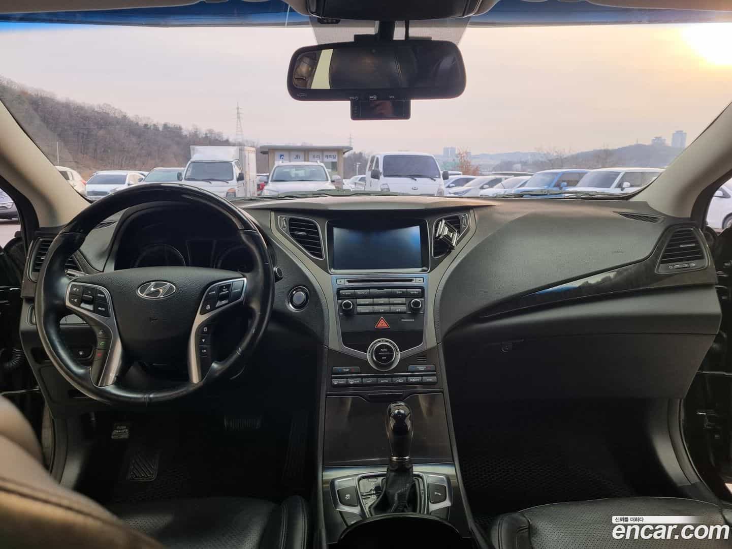 Grandeur Hyundai 2015.5-OUTER-005