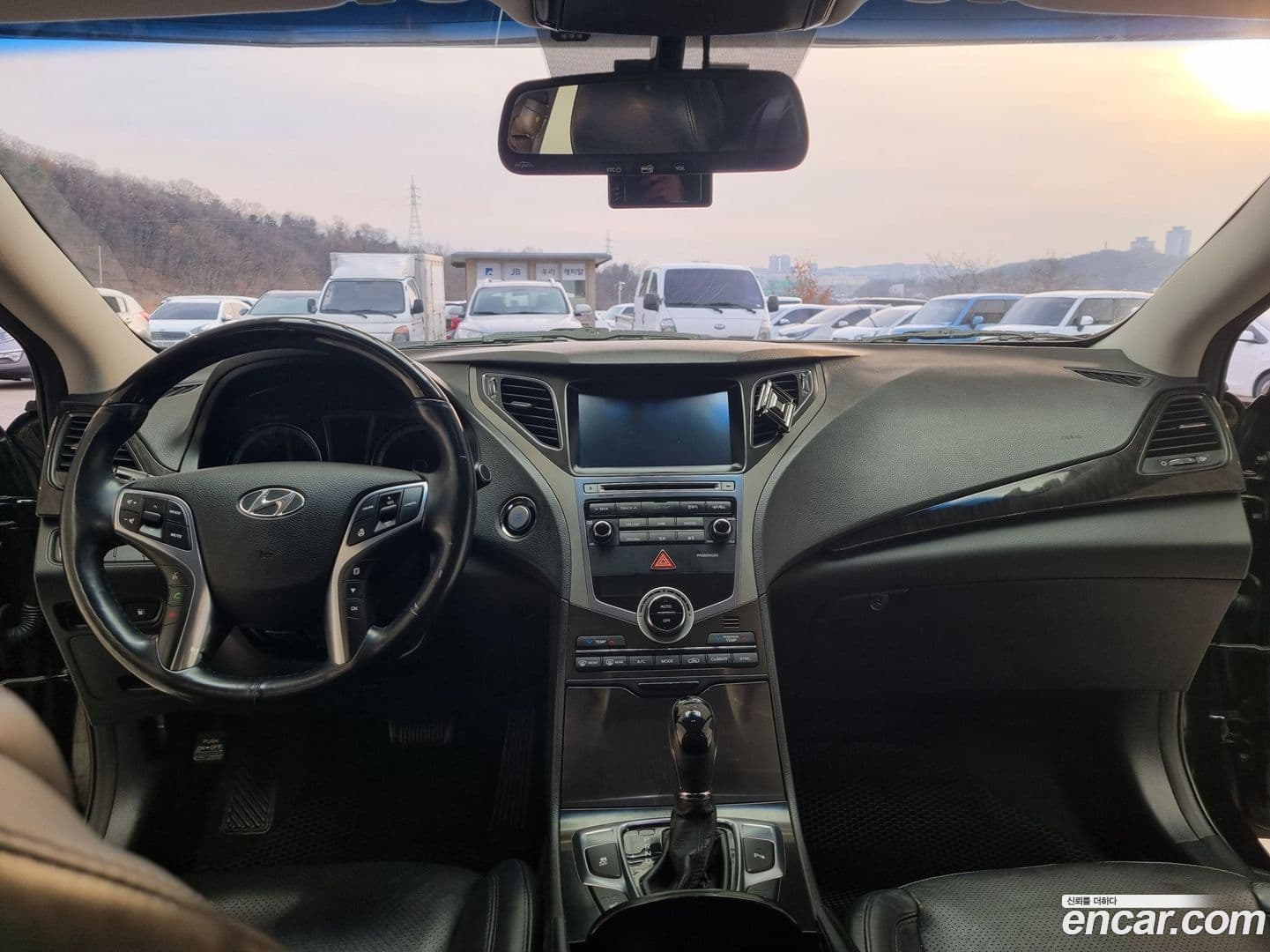 Main__Slider__Photo:Grandeur Hyundai 2015.5-4