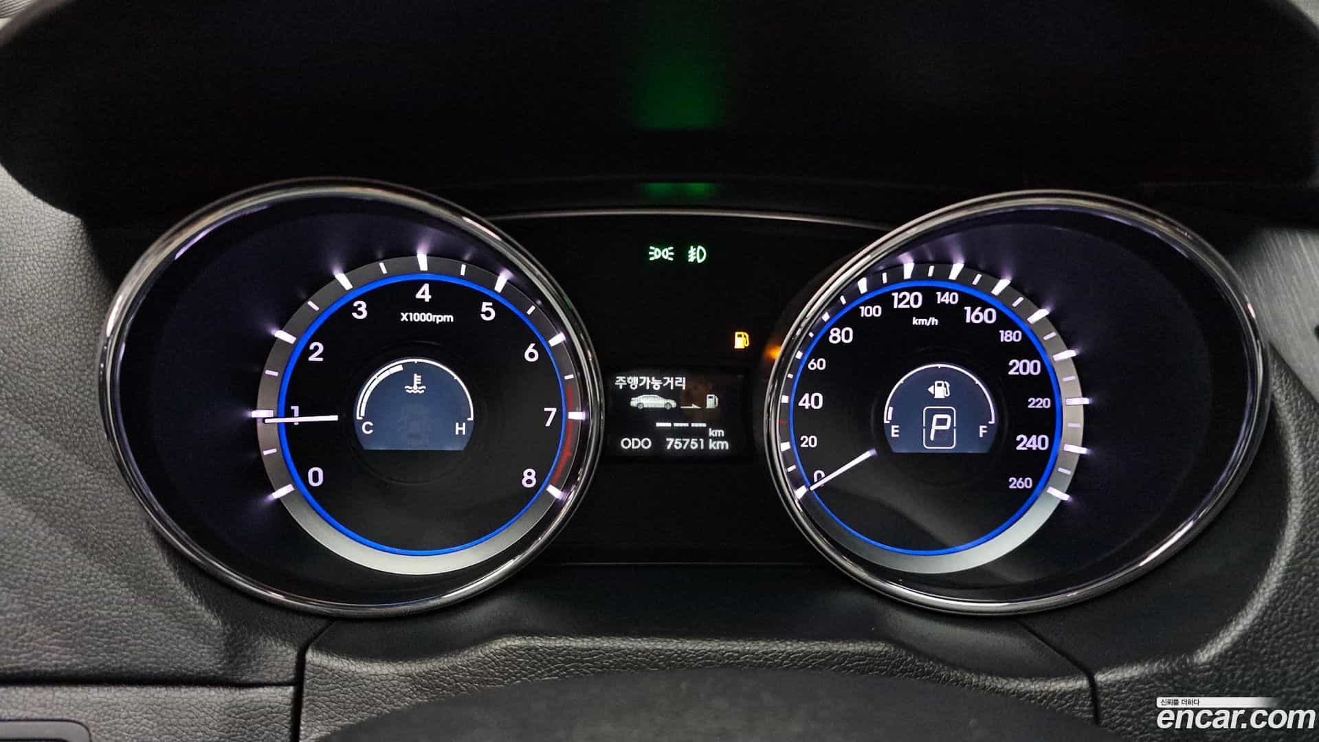 Sonata Hyundai 2012.6-INNER-008