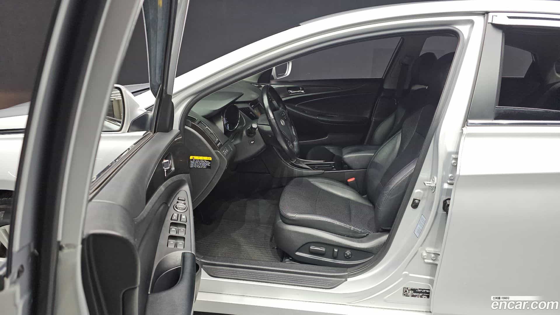 Sonata Hyundai 2012.6-INNER-010