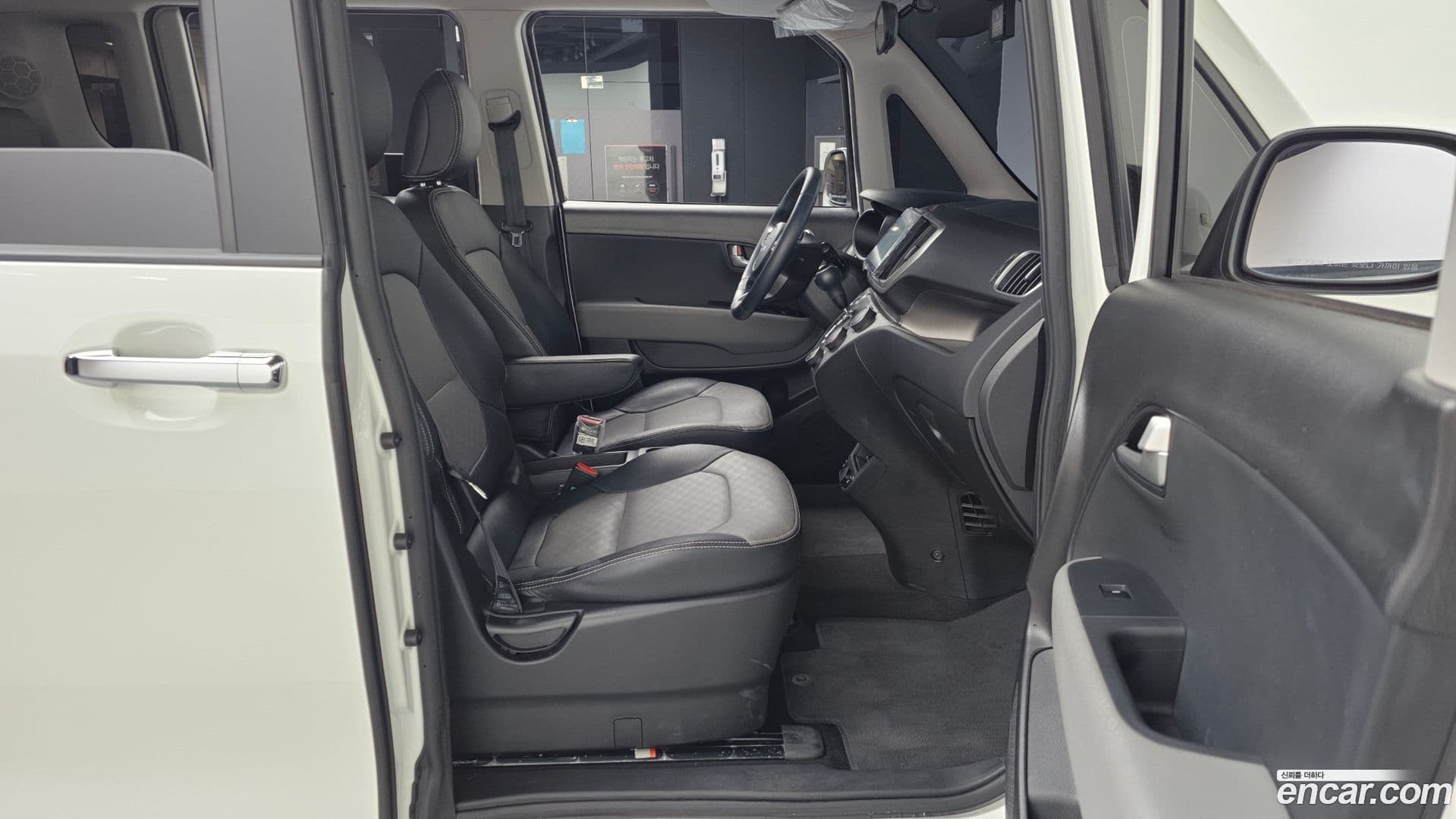 Main__Slider__Photo:RAY Kia 2021.8-10