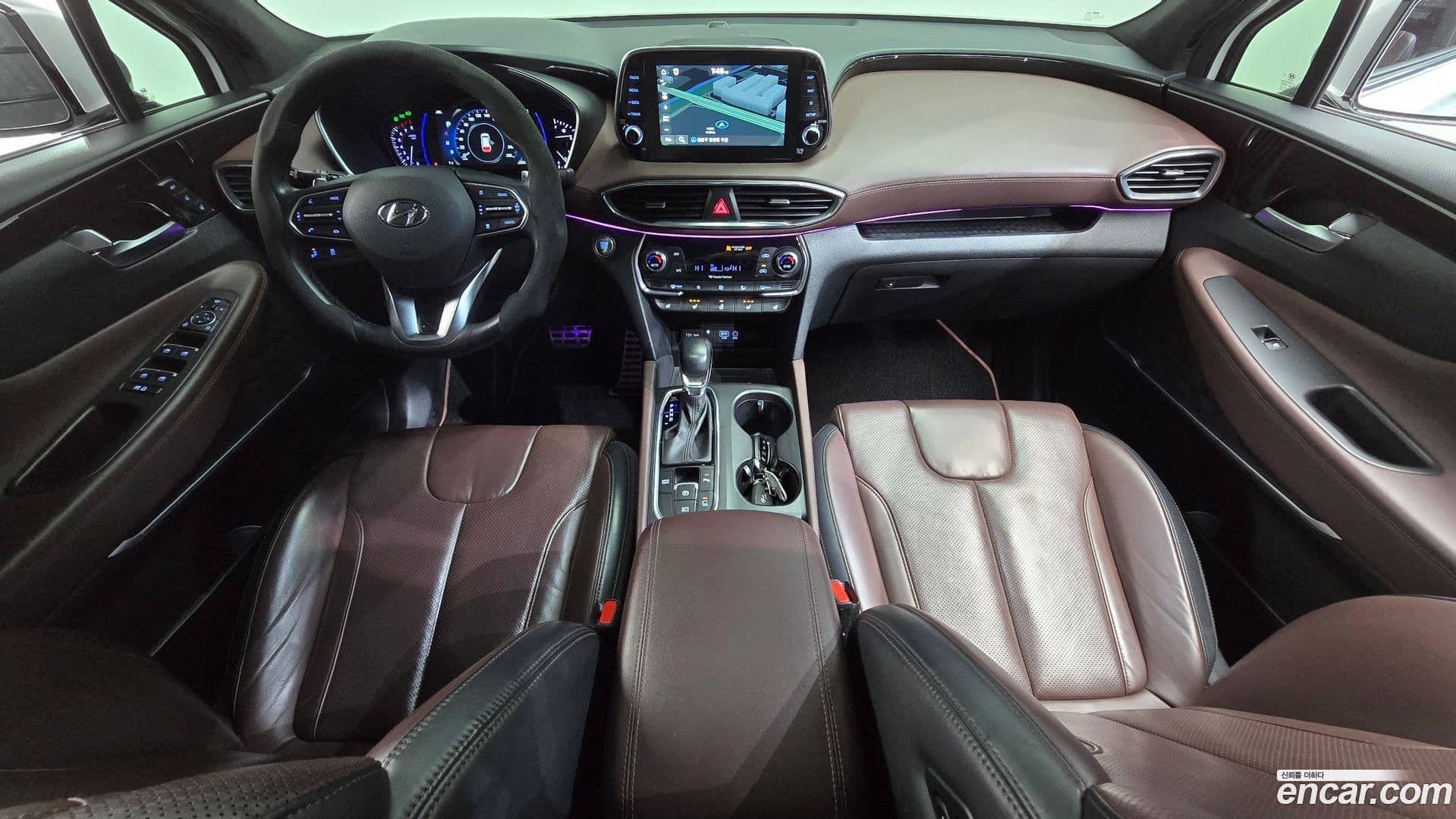 Main__Slider__Photo:Santafe Hyundai 2019.1-6