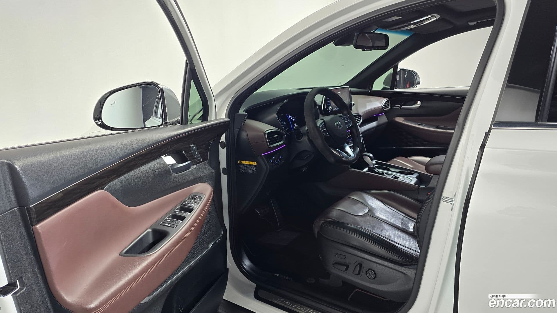 Main__Slider__Photo:Santafe Hyundai 2019.1-9