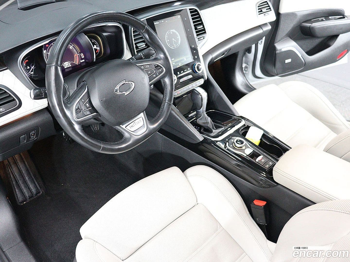 Main__Slider__Photo:SM6 Renault-KoreaSamsung 2019.4-16