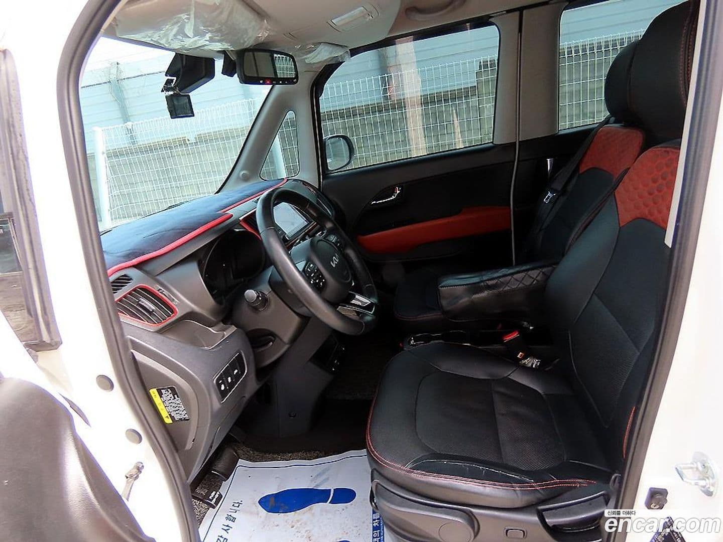 Main__Slider__Photo:RAY Kia 2022.2-4