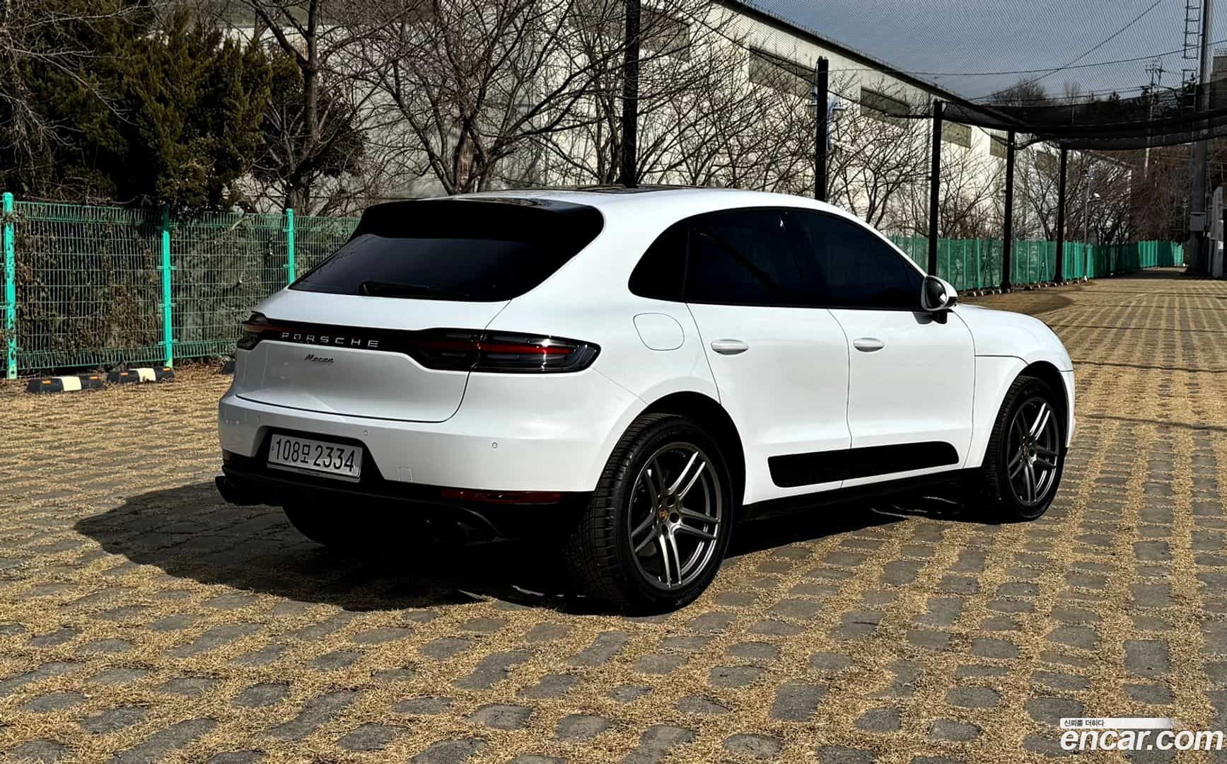 Macan Porsche 2019.11-INNER-008