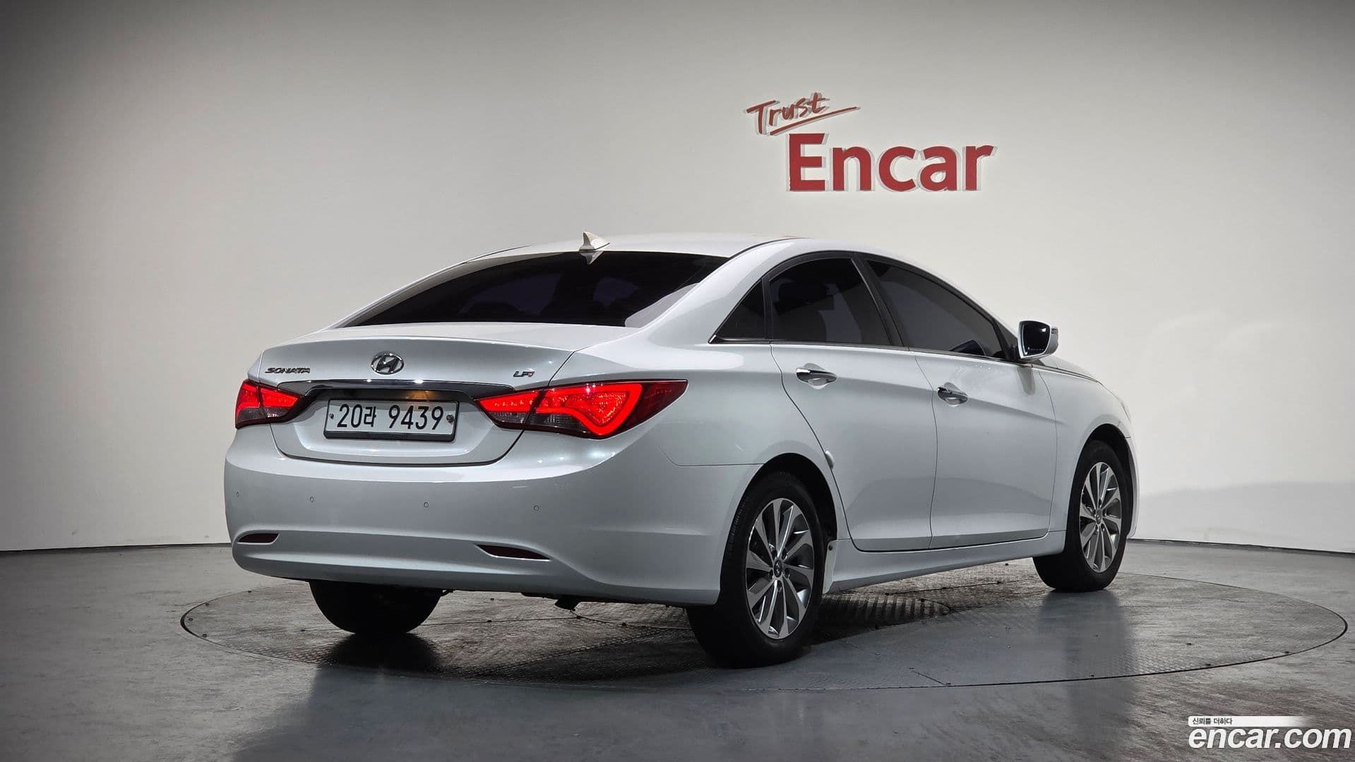 Main__Slider__Photo:Sonata Hyundai 2013.3-1