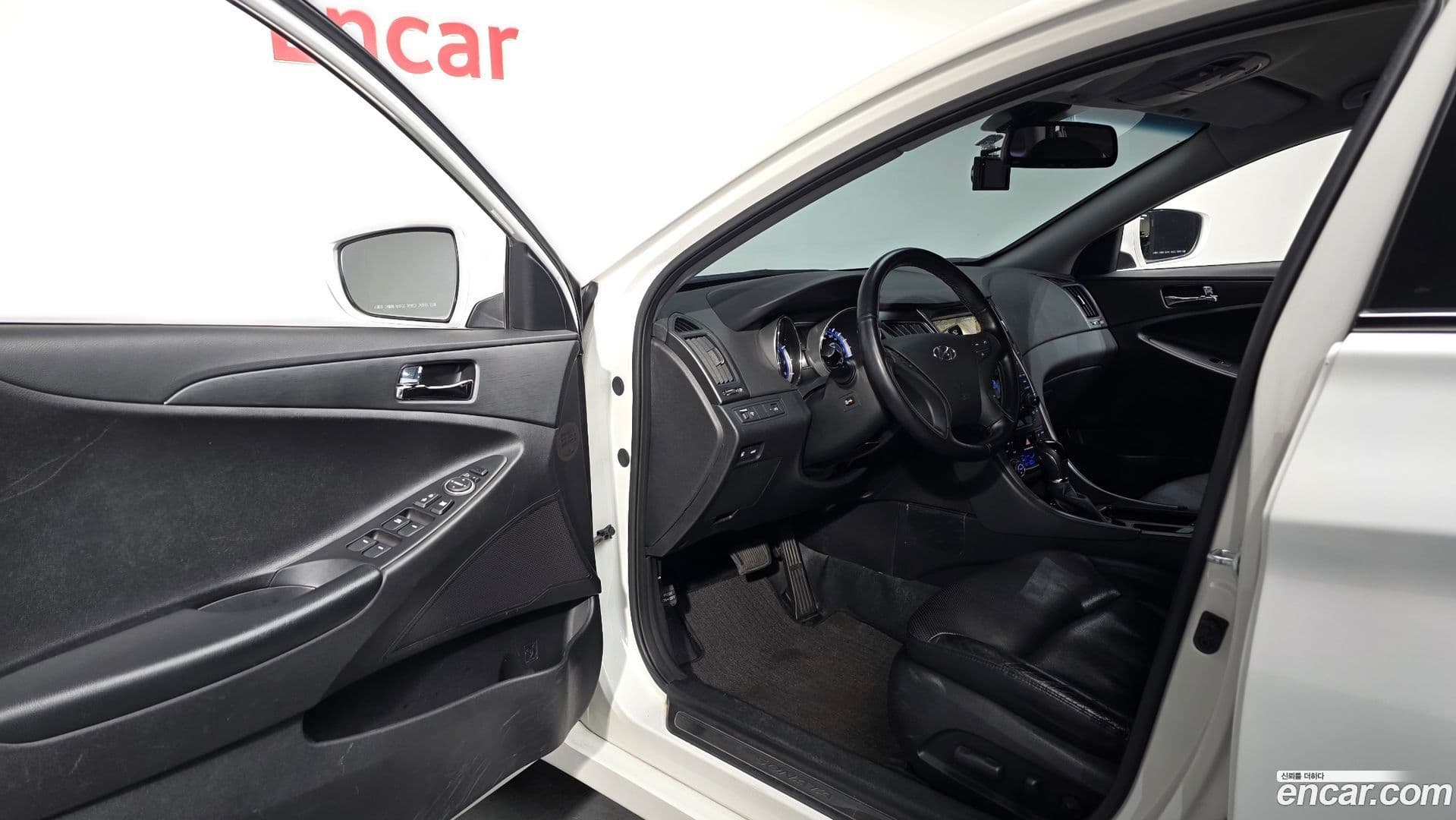 Main__Slider__Photo:Sonata Hyundai 2013.3-11